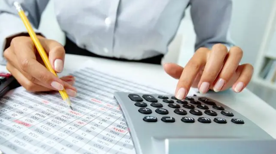 澳洲会计金融可以找老师辅导吗？(澳洲会计金融可以找老师辅导吗多少钱)