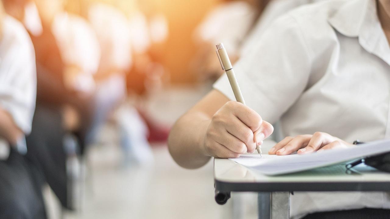 昆士兰大学考试常见题型回答策略