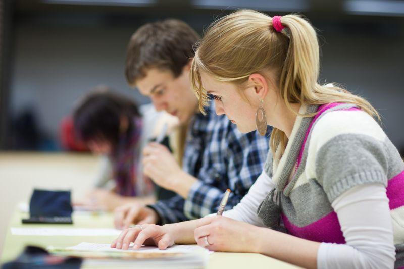 如何确保阿尔伯塔大学作业符合学术规范