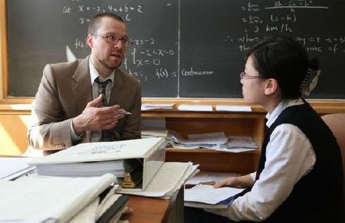 加拿大大学论文辅导那里好？？