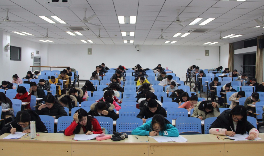 加拿大本科入学笔试有哪些?