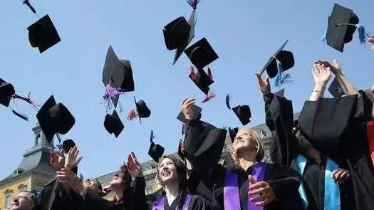 加拿大留学生经济学辅导：经济学专业留学分类