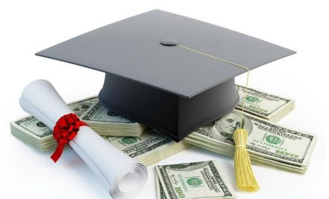 加拿大研究生Economics ，International Macroeconomics