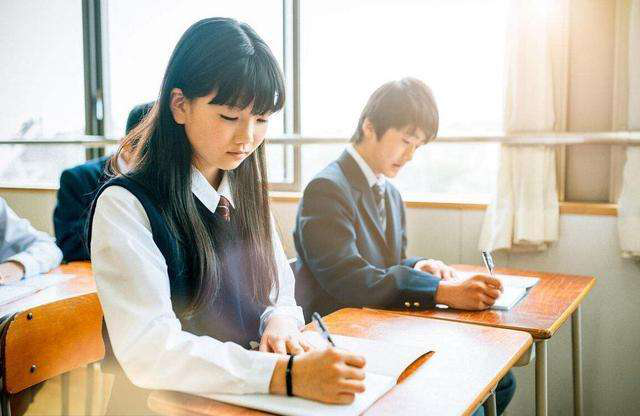 加拿大本科经济学挂科辅导：加拿大的经济学真的那么好吗？ 