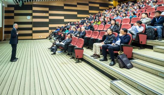 外媒：荷兰高校拟限制英语授课，减少外国留学生数量