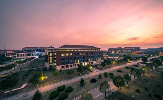 本科传媒课程怎么样？(大学本科传媒专业)
