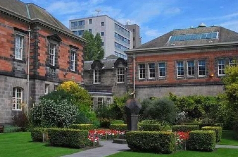 邓迪大学课程学什么？(邓迪大学本科)