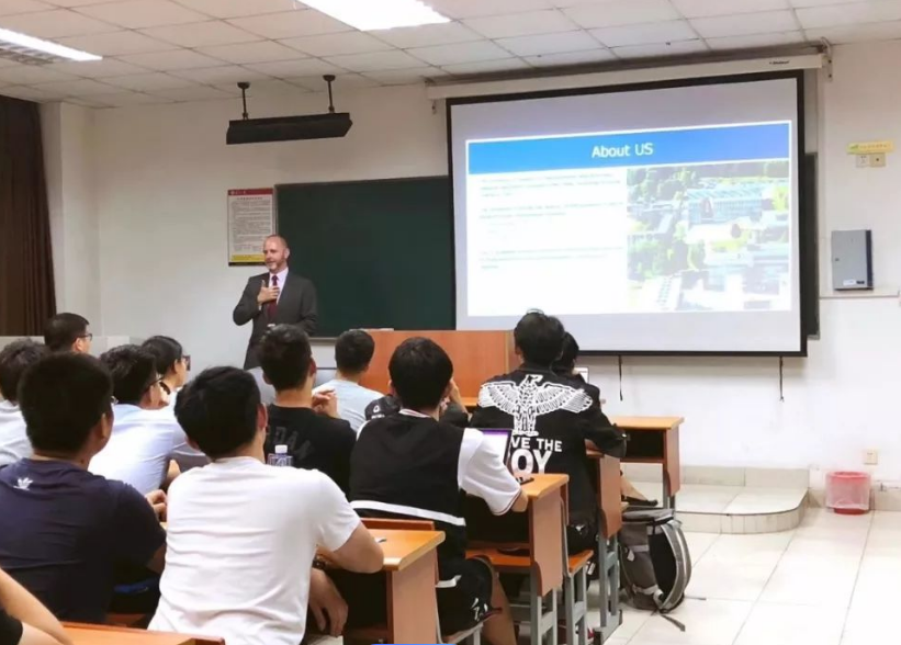 萨塞克斯大学经济学辅导班哪个机构有名气?