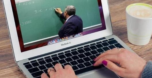 海外在线课程适合中国留学生吗？(海外线上教育)