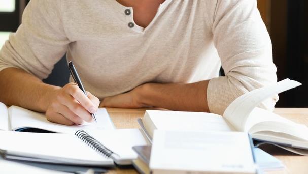 利兹大学补考挂科可以申诉吗？