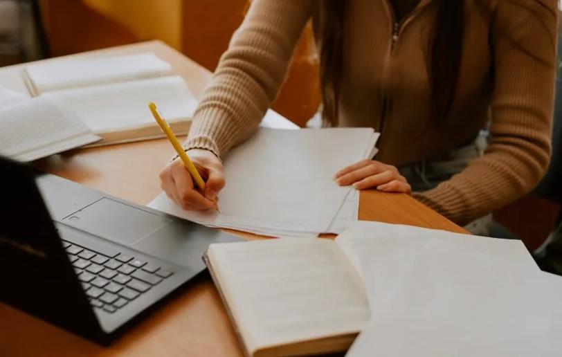 伯明翰大学挂科申请重修的步骤是什么？