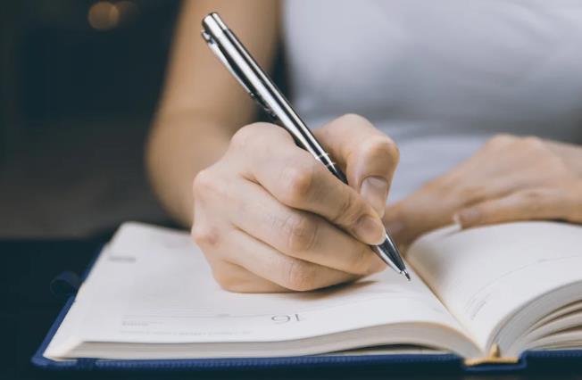 利兹大学经济学dissertation论文如何评分？