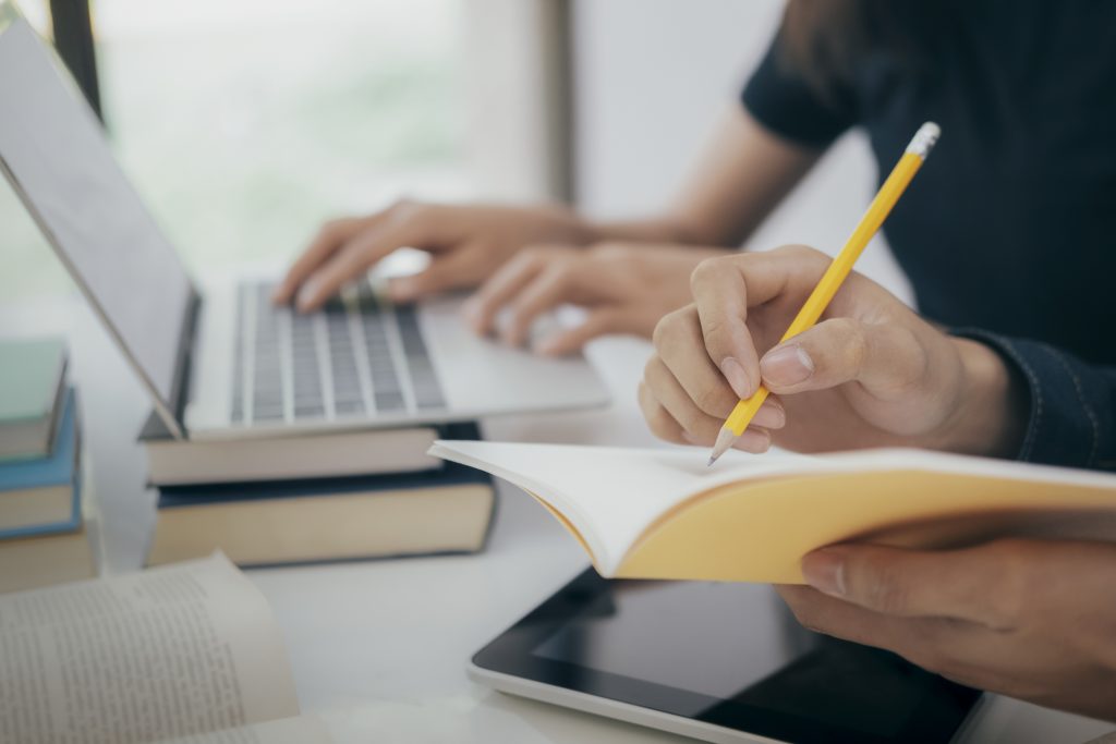 英国HRM论文写作应该包含哪些内容？