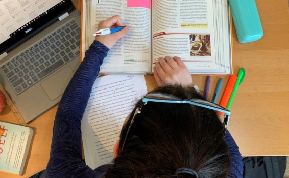 英国大学大一挂科应该补考还是申诉？