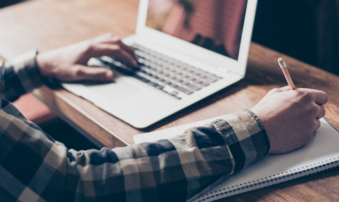 布里斯托大学硕士论文应该包含哪些内容？