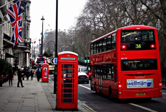留学人员遇热心校友被拉下水成间谍
