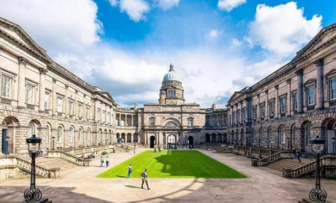 2024年爱丁堡大学入学要求！