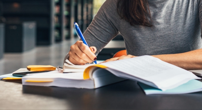 英国KCL新闻学专业学术写作能力如何提升？