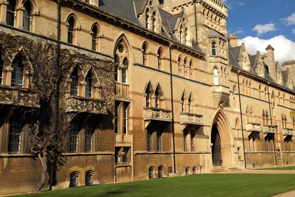 英国牛津大学课业辅导班哪个机构有名的好?