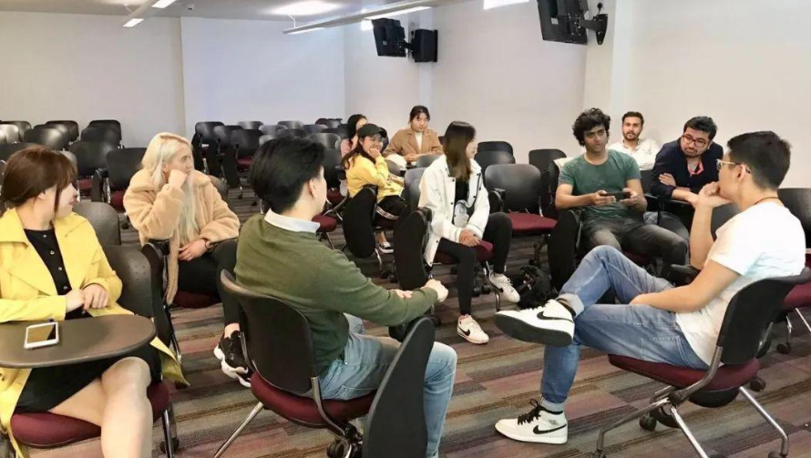 英国into预科辅导机构那里好？