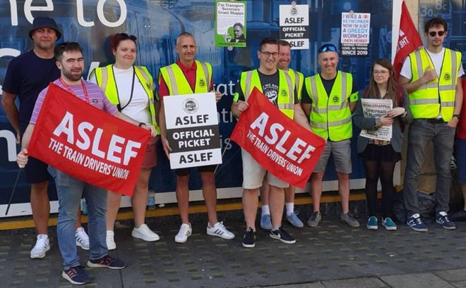 出行提醒！英国火车及伦敦地铁将于复活节罢工！