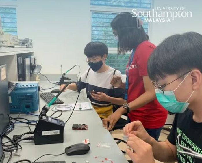 英国电子电气辅导机构那里好？