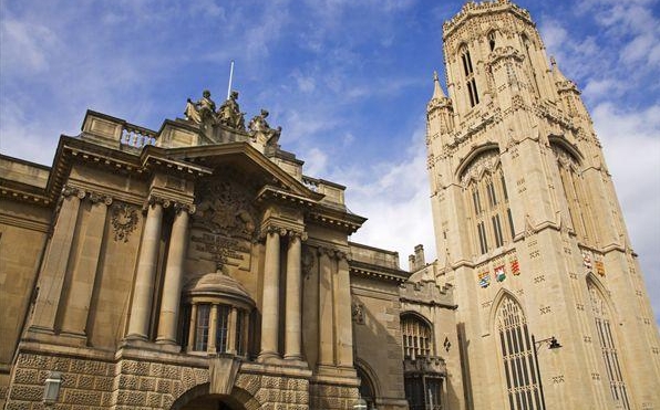 布里斯托大学适合中国留学生吗？(布里斯托大学中国留学生多吗)