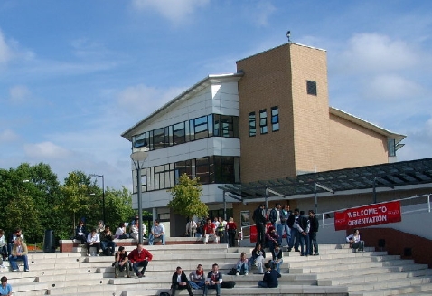 华威大学课业难不难？(华威大学如何)