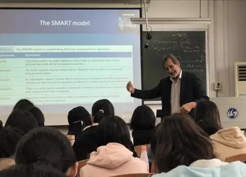 纽卡斯尔大学课程辅导班有哪些？