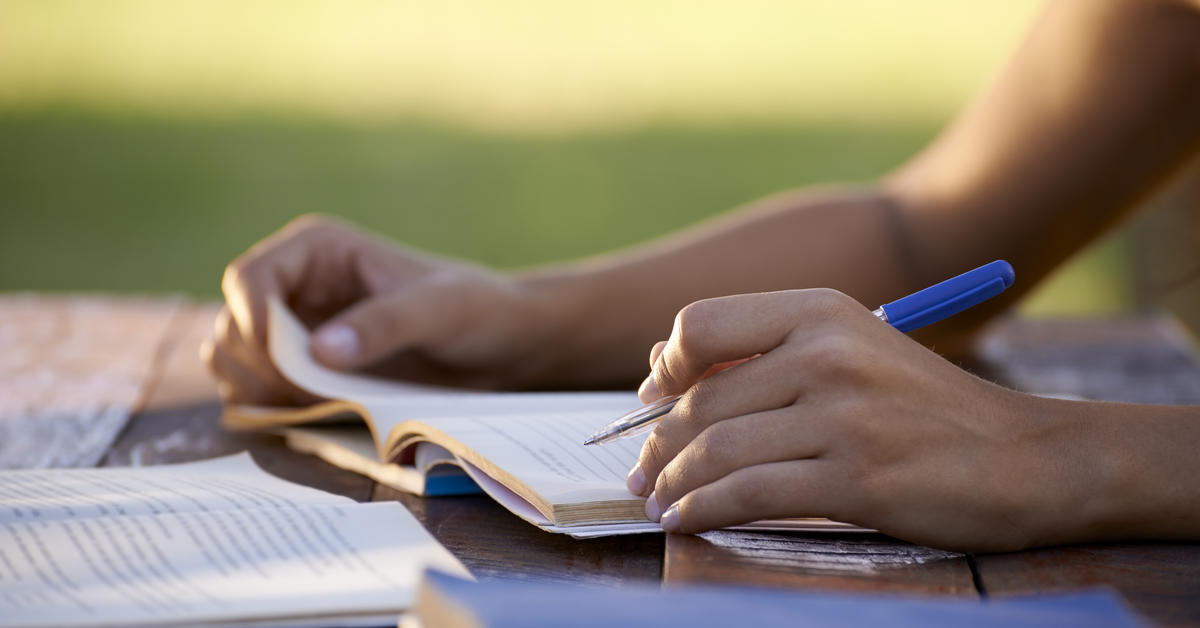 英国北安普顿大学教育专业作业如何在有限的时间内完成？