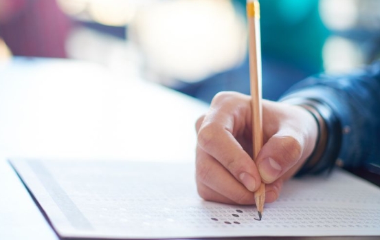 南安普顿大学挂科补考政策解析