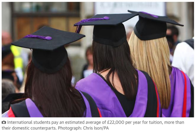 英国大学为吸引国际学生，每年支付的代理费高达数百万英镑