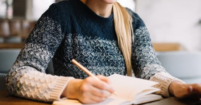 萨里大学英语report作业怎么写