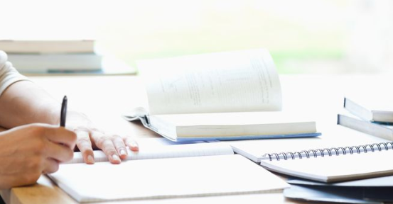 曼彻斯特大学论文的不同类型及写作的关注重点