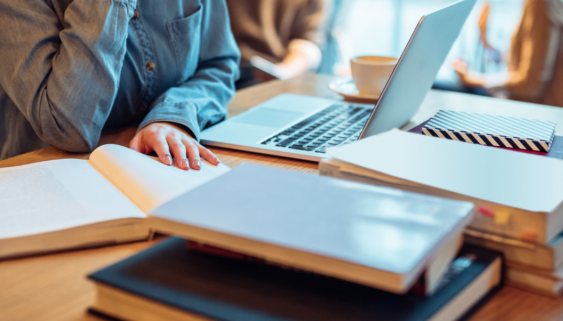 利物浦大学考试备考及答题经验分享