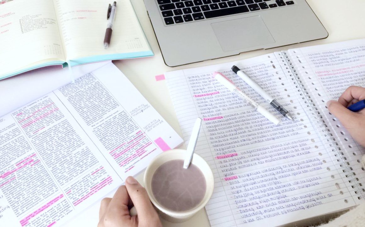 伦敦政治经济学院Essay作业写作思路和方法提示