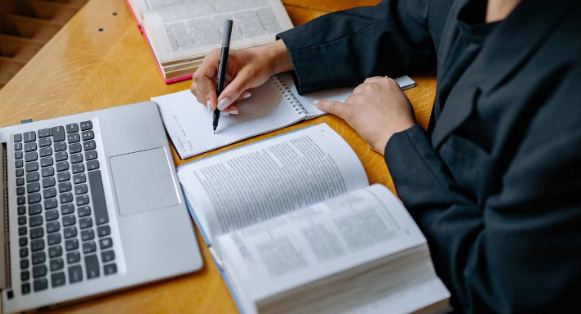 桑德兰大学essay论文怎么写？写作步骤全面解析