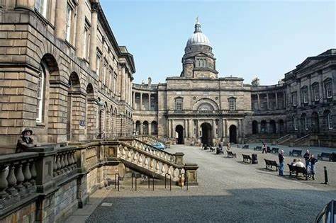 英国爱丁堡国际大学本科会计与金融专业课程辅导概述