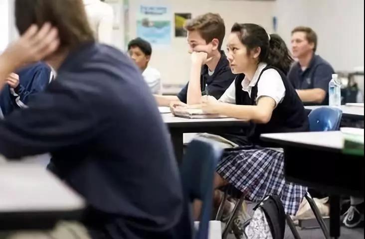 英国留学生需要参加特殊考试获取入学资格