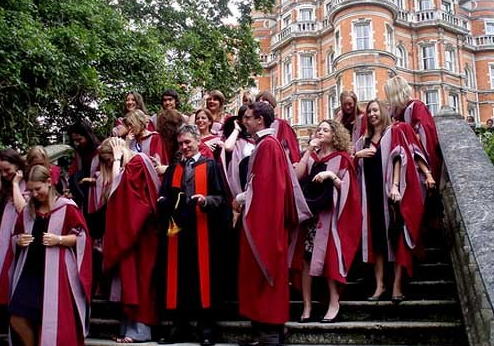 英国留学生各类大学申请条件与学校介绍