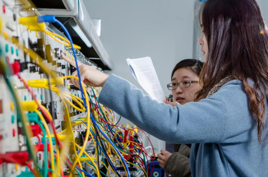 SeniorElectrical engineering高级电气工程