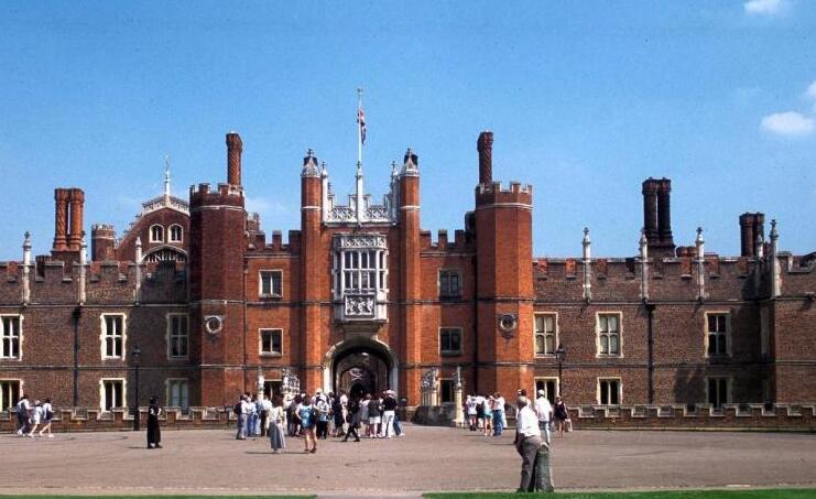 Kingston university本科预科预习