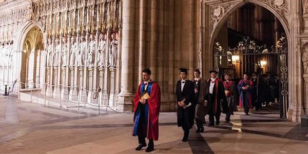 约克大学(York)作业辅导：商业金融管理课程详细内容