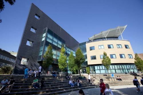 Swansea University金融会计课程辅导