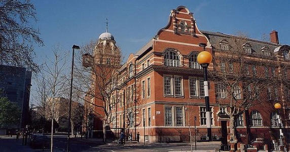 伦敦城市大学卡斯商学院BUSINESS MANAGEMENT课程辅导