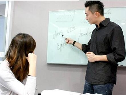 国外留学一对一培训机构：留学如何选专业？