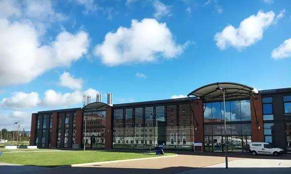 英国斯旺西大学本预计算机辅导