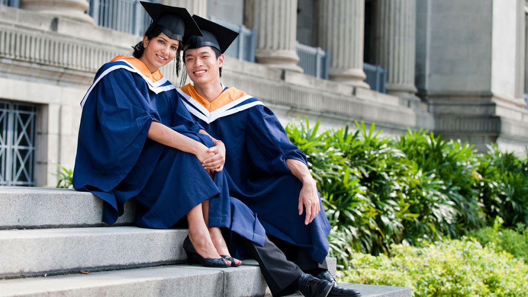 留学生经济学Economic Assignments专业辅导：出国后学好经济学?