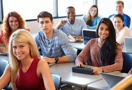 留学生为什么总是在完成作业和考试中？