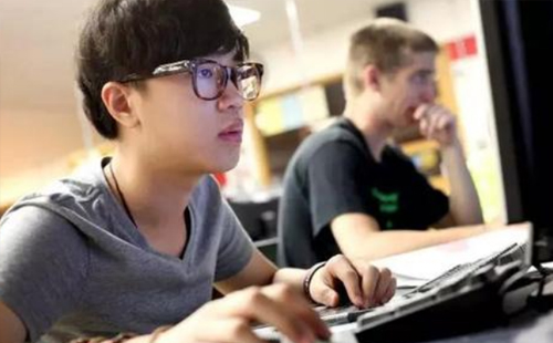 留学生网课考核难度加大，这届留学生也太难了吧？